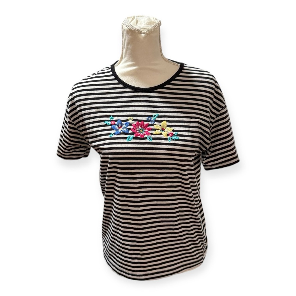 Jaclyn Smith Sport Petite Small Black White Striped Floral Embroidered T-Shirt
